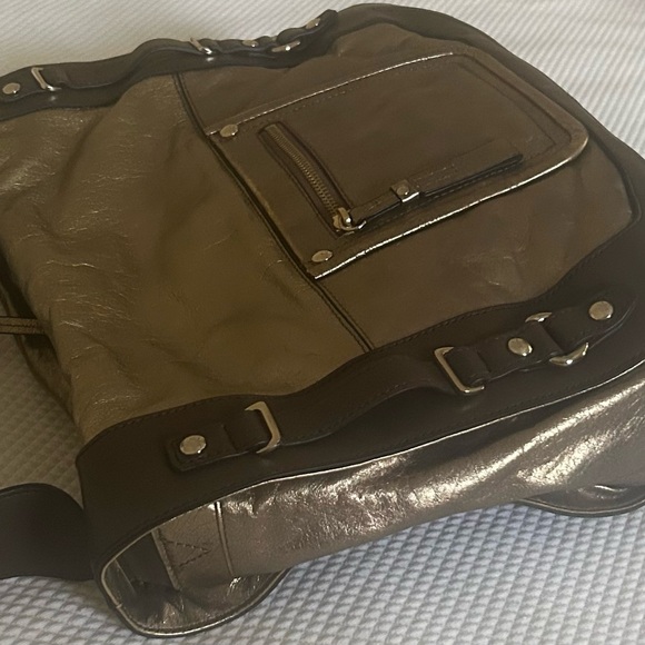 Kooba Gold Metallic Shoulder Bag. Hand crafted from the finest quality leathers - Picture 7 of 9